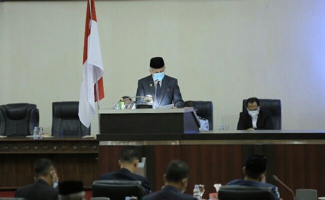 Plt Gubernur Aceh Hadiri Paripurna DPRA tentang Interpelasi