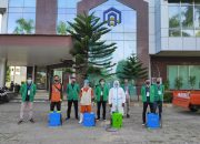 Mahasiswa KKN Unimal Bersama BPBD Lakukan Penyemprotan Disinfektan