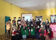 Mahasiswa KKN Unimal Gelar Nonton Bareng tentang Edukasi Pencegahan dan penyebaran Covid-19.