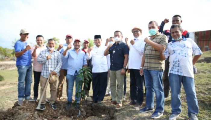 Tanam Pohon Awali Pembangunan Trans Continent di Aceh Besar