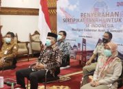 Gubernur Aceh Ikut Acara Penyerahan 580.477 Sertipikat Tanah oleh Presiden Jokowi secara Daring