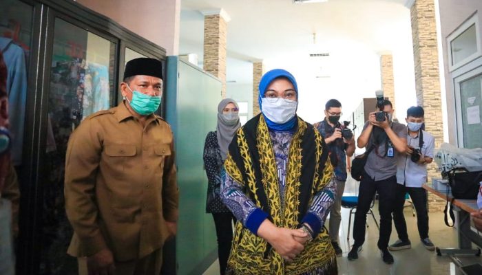 Chek Zainal Dampingi Menaker RI Berkunjung ke BLK Banda Aceh