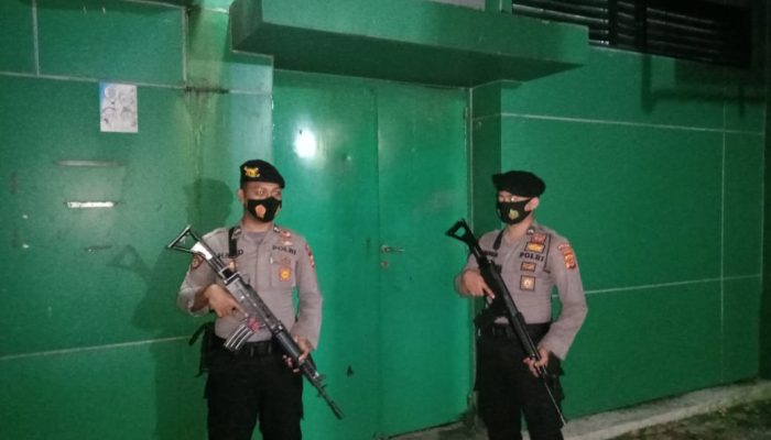 Personil Ditsamapta Polda Aceh Lakukan Patroli dan Pengamanan Gudang Vaksin