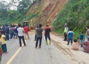 Polantas Siaga di Lokasi Tanah Longsor di Lintasan Bireun – Takengon