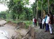 Bupati dan Anggota DPR- RI Tinjau Jembatan Putus di Kuta Cot Glie