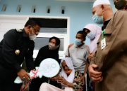 Aminullah Serahkan 11 Rumah Untuk Kaum Duafa