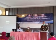 Pelaku Usaha IRT Gampong Alue Deah Teungoh Ikuti Workshop Desain Product Branding