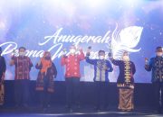 Wali Kota Terima Award Anugerah Pesona Indonesia Terpopuler 2020