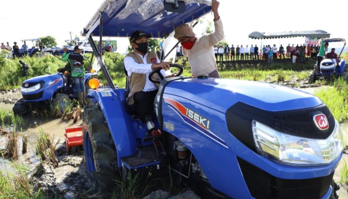 Bupati  Aceh Besar Minta Petani Patuhi Jadwal Tron U Blang