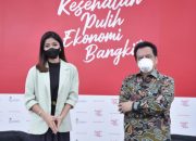 AstraZeneca Aman dan Menurunnya Kasus COVID-19 Global Usai Program Vaksinasi
