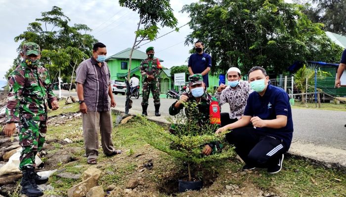 Tanam Bibit Pohon, Koramil 25/Syiah Kuala Lestarikan Lingkungan Hidup