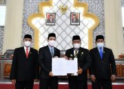Semua Fraksi DPRK Banda Aceh Terima LPJ Wali Kota