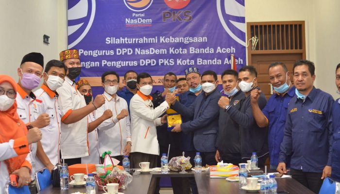 Sambangi Partai NasDem, PKS-NasDem Komit Jalin Kekompakan dalam Melayani Masyarakat