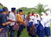 Kankemenag Aceh Besar Semangati Siswa MIN Pulo Aceh