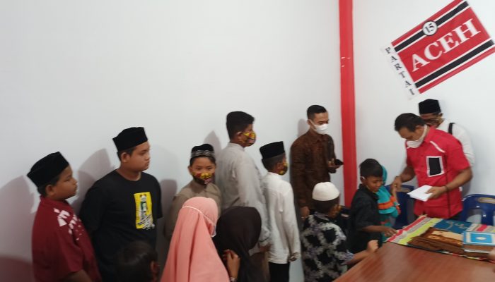 Peringati Milad ke-14 Partai Aceh, DPW PA Banda Aceh Santuni Puluhan Anak Yatim