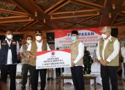 Kepala BNPB Serahkan Satu Mesin PCR dan 30 Ribu Masker untuk Aceh Besar