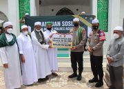 Kapolda Aceh Serahkan Bantuan Semen Untuk Masjid Dan Ziarah Ke Makam Ulama Di Aceh Timur