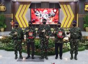 Hut Ke 76 Korps Brimob Di Polda Aceh, Bupati Aceh Besar Dan Walikota Sabang Dapat Baret Dan Penghargaan