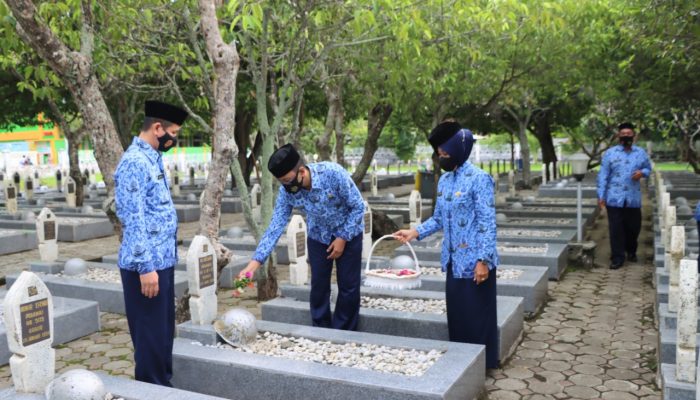 Dalam Rangka Hut Ke-50 Korpri, Dewan Pengurus Korpri Polda Aceh Gelar Ziarah Ke TMP Banda Aceh