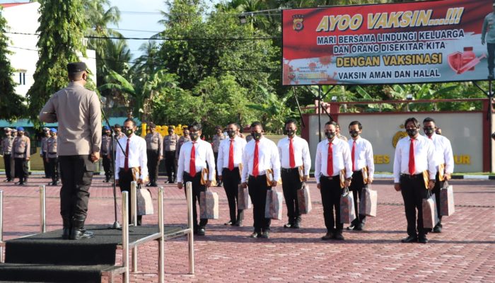 Personel Satresnarkoba Polres Aceh Timur Diberikan Penghargaan Berhasil Ungkap Sabu 133 Kg