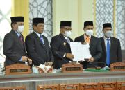 DPRK Banda Aceh Sahkan Tiga Raqan Menjadi Qanun