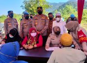 Kapolda Aceh Dan Wabup Aceh Besar Menyaksikan Vaksinasi Massal di Leupung