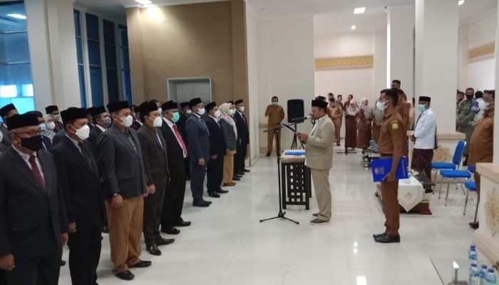 Lantik Pejabat, Bupati Mawardi Ali Sebut Pemerintah Kedepan Harus Makin Hebat
