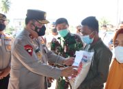 Wakapolda Aceh Temani dan Semangati Anak-anak Saat Vaksin di Pagar Air, Ingin Jaya