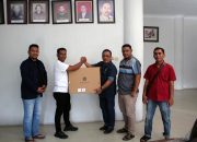 Wakil Ketua III DPRA Serahkan Bantuan Perangkat Komputer untuk PWI Aceh