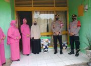 Kapolres Lhokseumawe Bersama Ketua Bhayangkari Kembali Anjangsana ke Rumah Personel Sakit Menahun