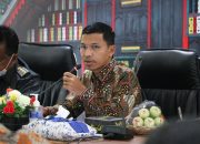 Ketua DPRK Banda Aceh Terima Serambi Awards sebagai Tokoh Responsif dan Aspiratif