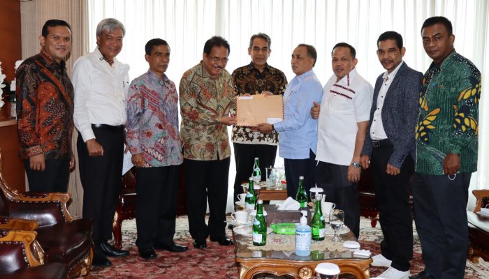 Usul Sertifikat Lahan Perkebunan untuk Eks Kombatan GAM, Pengurus KPA Temuai Menteri ATR