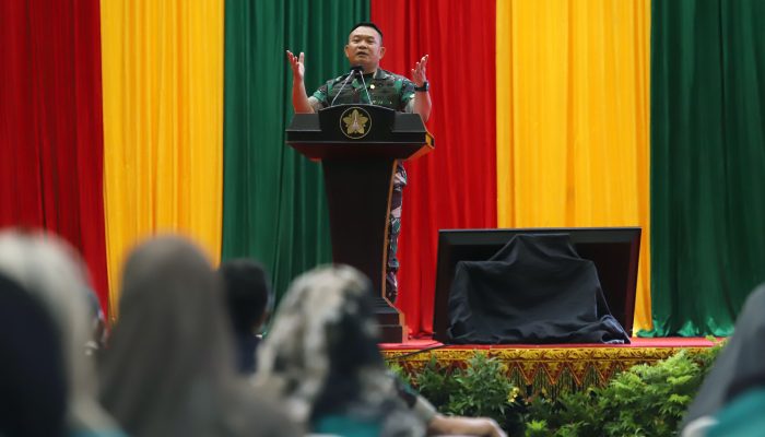 Kunjugan Kerja ke Aceh, KASAD Beri Kuliah Umum di USK