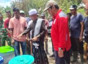 Wakil Bupati Aceh Besar Serahkan Bantuan Masa Panik Untuk Warga Gampong Lampeneun