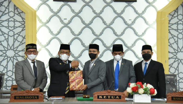 DPRK Banda Aceh Gelar Paripurna Penyampaian LKPJ Wali Kota 2021