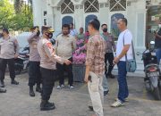 Karo Ops Dan Karo Log Polda Aceh Tinjau Gerai Vaksinasi Yang Digelar di Kantor Geuchik Kampung Mulia
