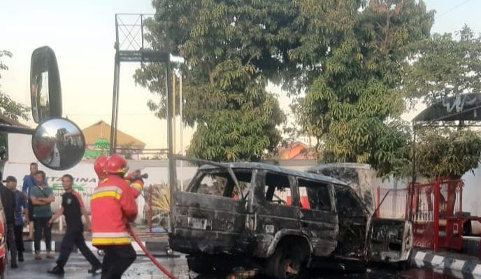 Polisi Selidiki Dugaan Salah Isi BBM Yang Menyebabkan Terbakarnya Mobil di SPBU Batoh