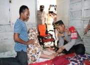 Kapolres Wujudkan Impian Warga Lumpuh di Simeulue Dengan Membawa Kursi Roda