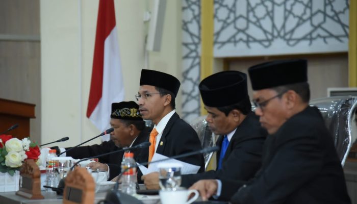 DPRK Gelar Paripurna Pengumuman Usulan Pemberhentian Wali kota dan Wakil Wali kota Banda Aceh Periode 2017-2022