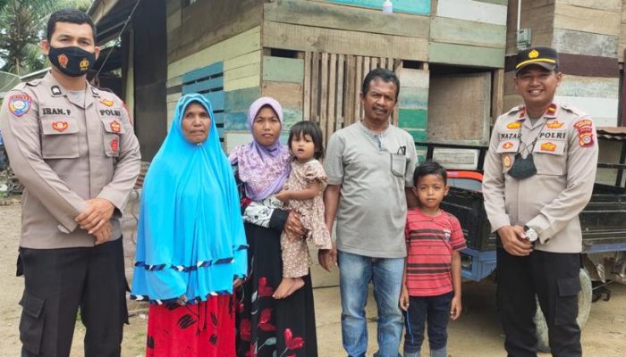Peserta Operasi Bibir Sumbing Ke RS Bhayangkara Polda Aceh Dijemput Dan Diajak Makan Oleh Polisi