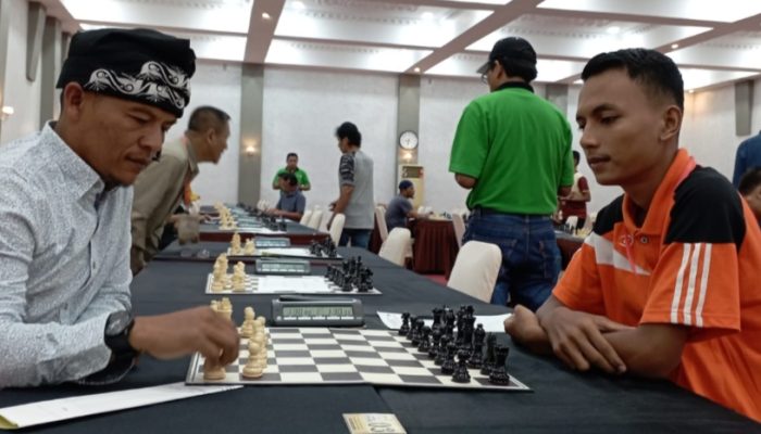 Atlet pelatda PON pimpin klasemen sementara Kejuaraan Catur Aceh