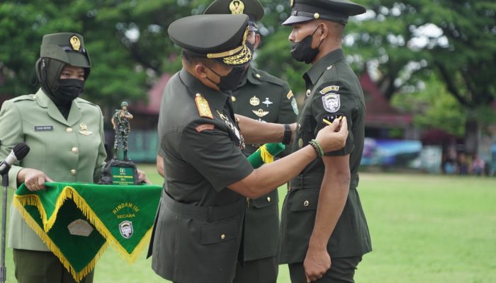 Pangdam IM Lantik 327 Bintara Lulusan Diktukba TNI AD TA 2022