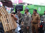 Satpol PP-WH Aceh Besar Tertibkan Pedagang Nakal Lambaro