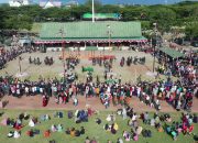 Sambut HUT RI ke-77, Lomba Panjat Pinang di Blang Padang Berlangsung Meriah