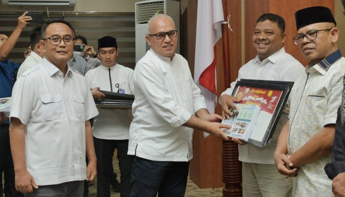 Aceh Besar Raih Penghargaan Tingkat Vaksinasi Terbaik Se-Aceh