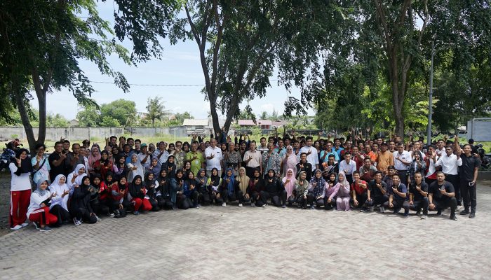 Rektor Lepas 135 Atlet USK untuk Bertanding di POMDA