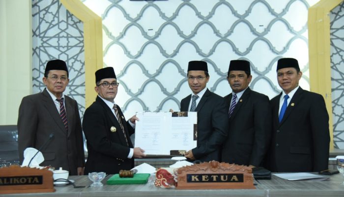 DPRK dan Pemko Tandatangani Nota Kesepakatan KUA-PPAS APBK Banda Aceh Tahun 2023
