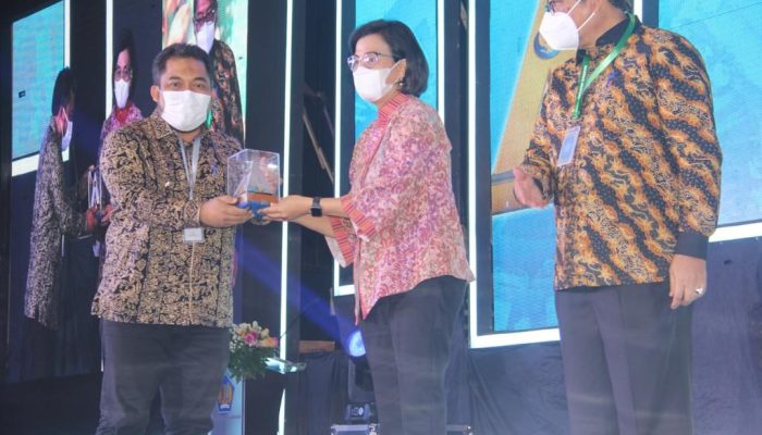 Raih WTP 10 Kali Secara Beruntun, Pj Bupati Aceh Besar Terima Penghargaan Langsung dari Menkeu
