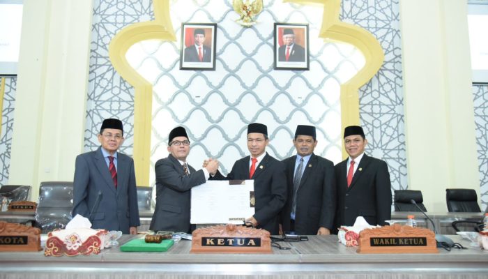 DPRK Banda Aceh Sahkan APBK-P Tahun 2022