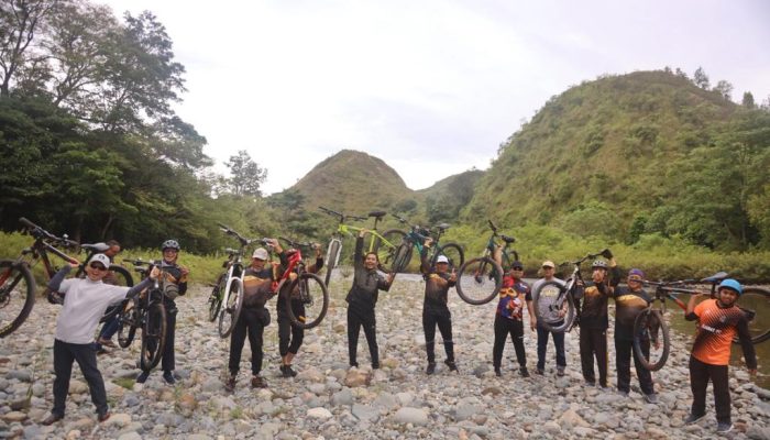 Promosikan Wisata Alam Jantho, Pj Bupati Aceh Besar Gowes ke Krueng Jalin